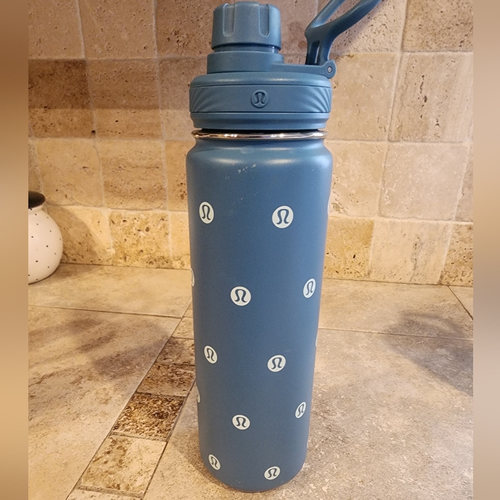 Lululemon athletica water bottle